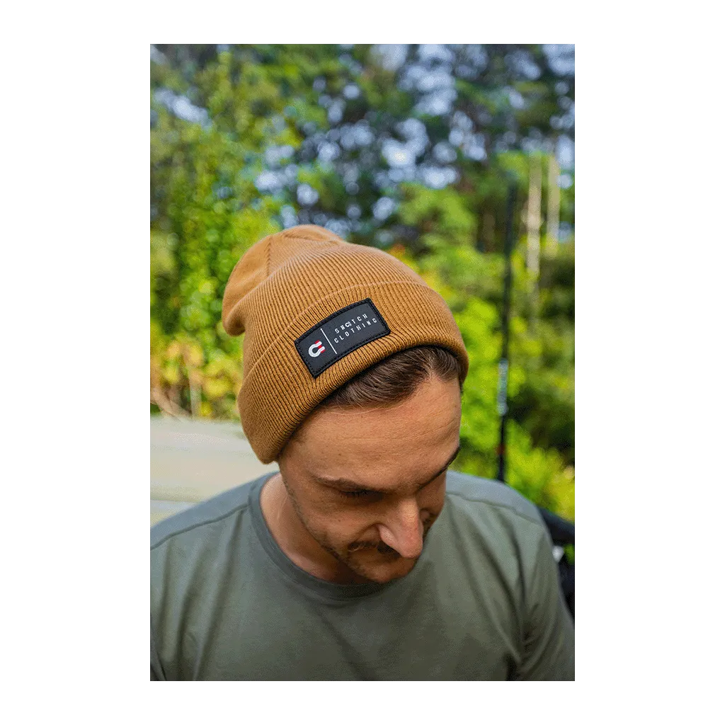 Beanie Patch Label Dark Sand - SU7401DSOSFM