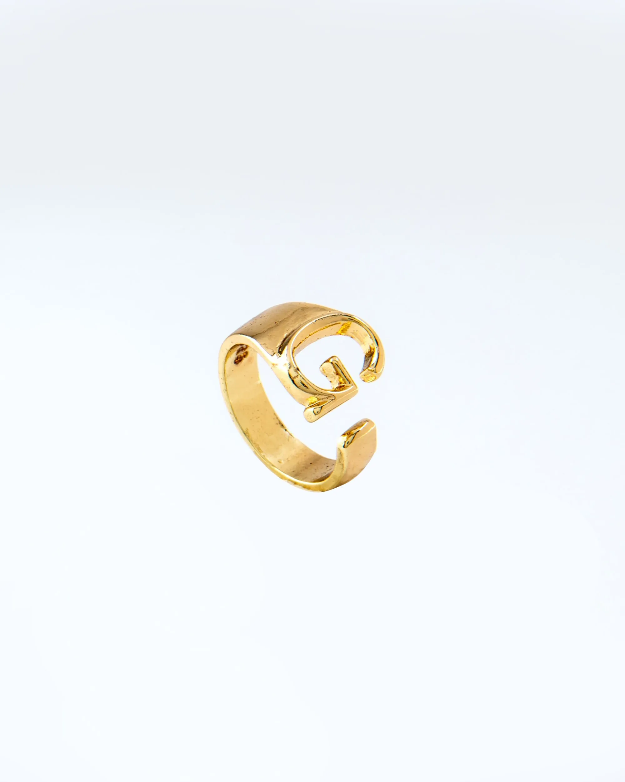 CLASSIC GOLD ALPHABET RING 2456 - قلادة