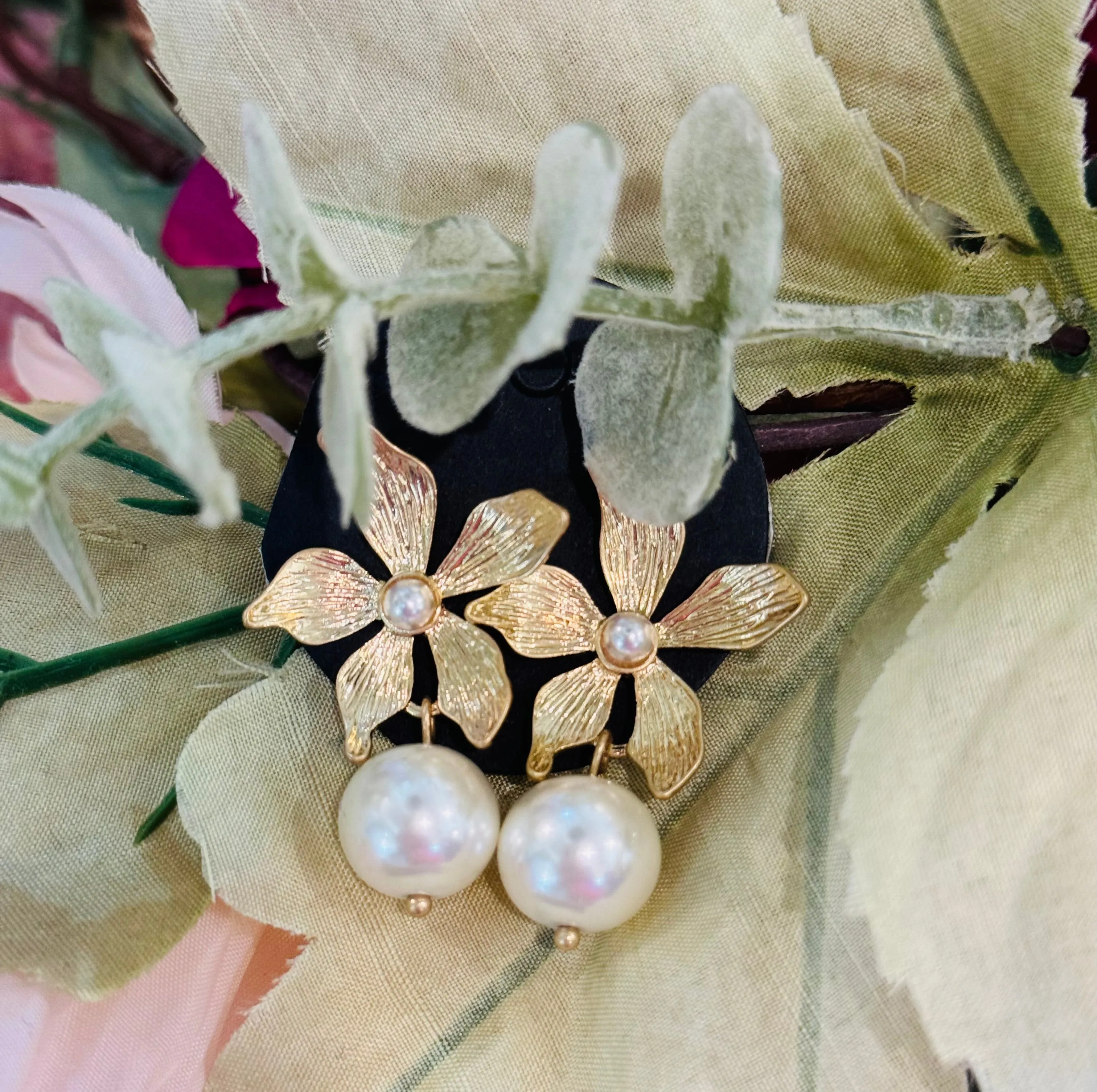 FLOWER & PEARL EARRINGS