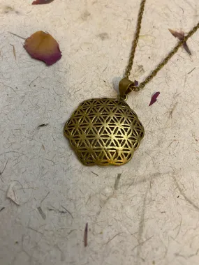 Flower of life Curved Pendant