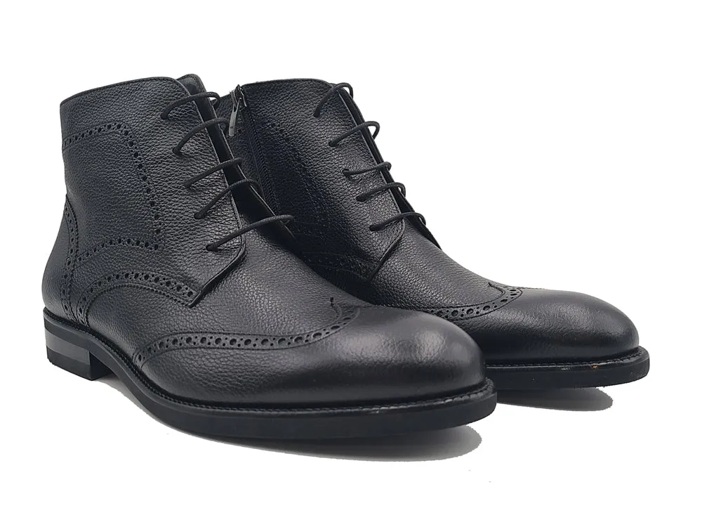 Pebble Leather lace-up boot with lightweight sole