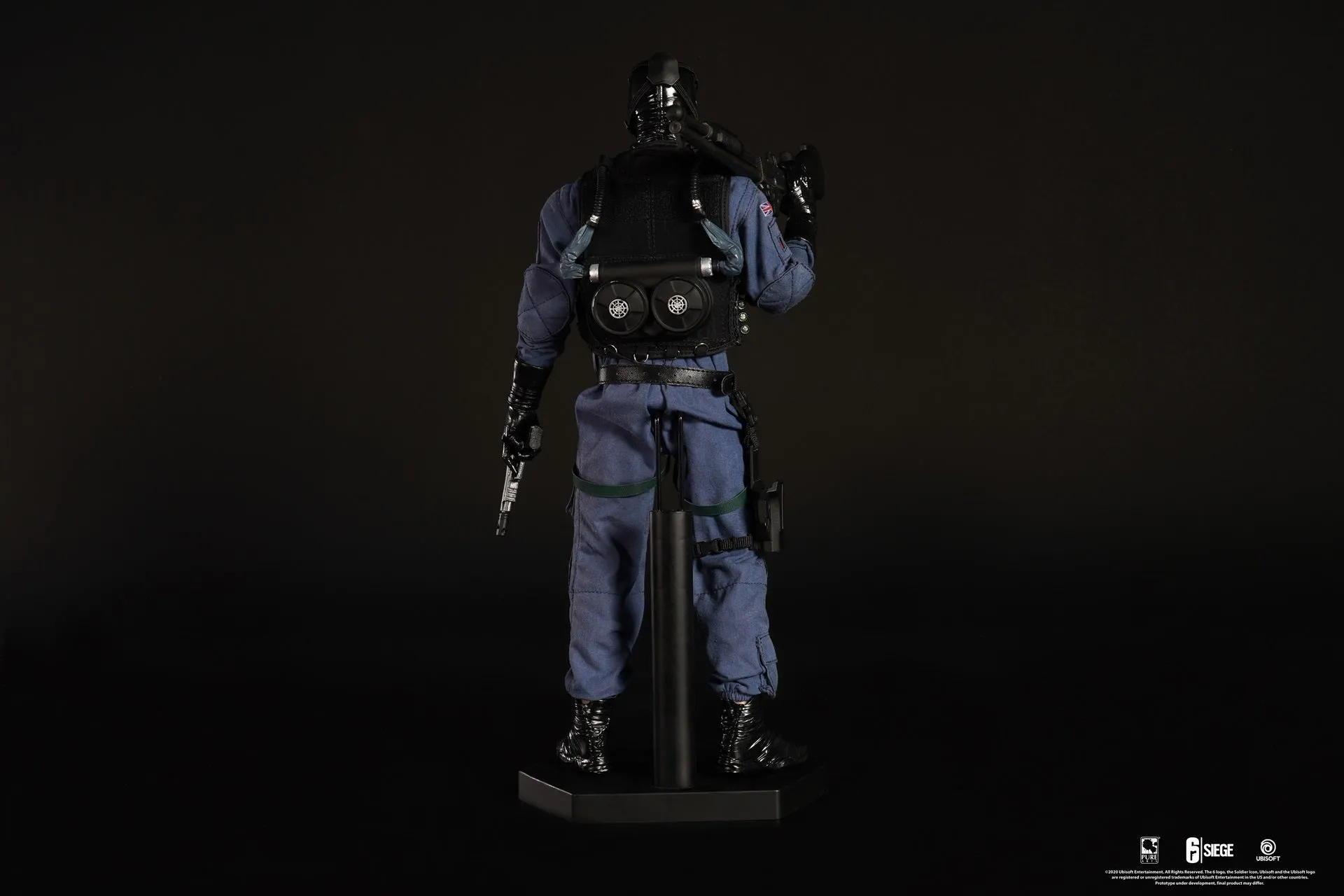 Six Siege: Smoke 1/6 Articulated Figure