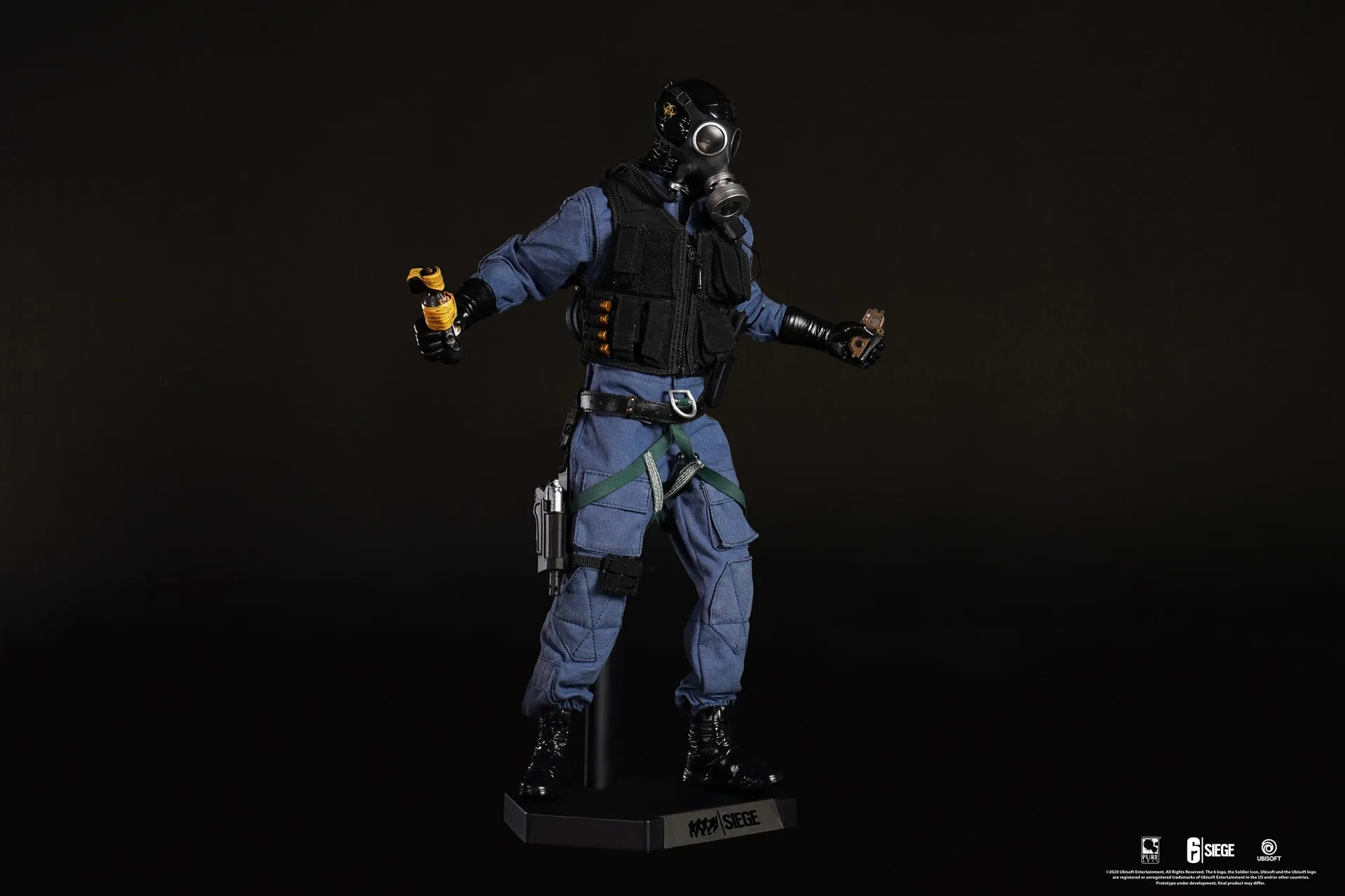 Six Siege: Smoke 1/6 Articulated Figure