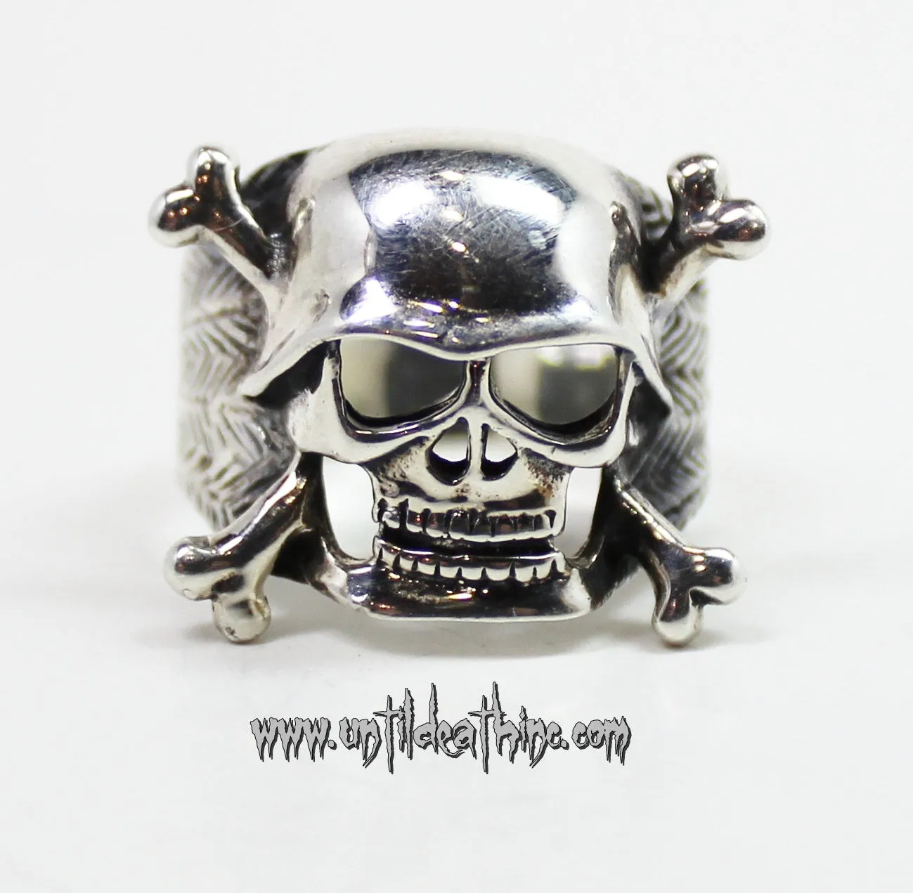 Skull, Crossbones & Helmet-UDINC0037