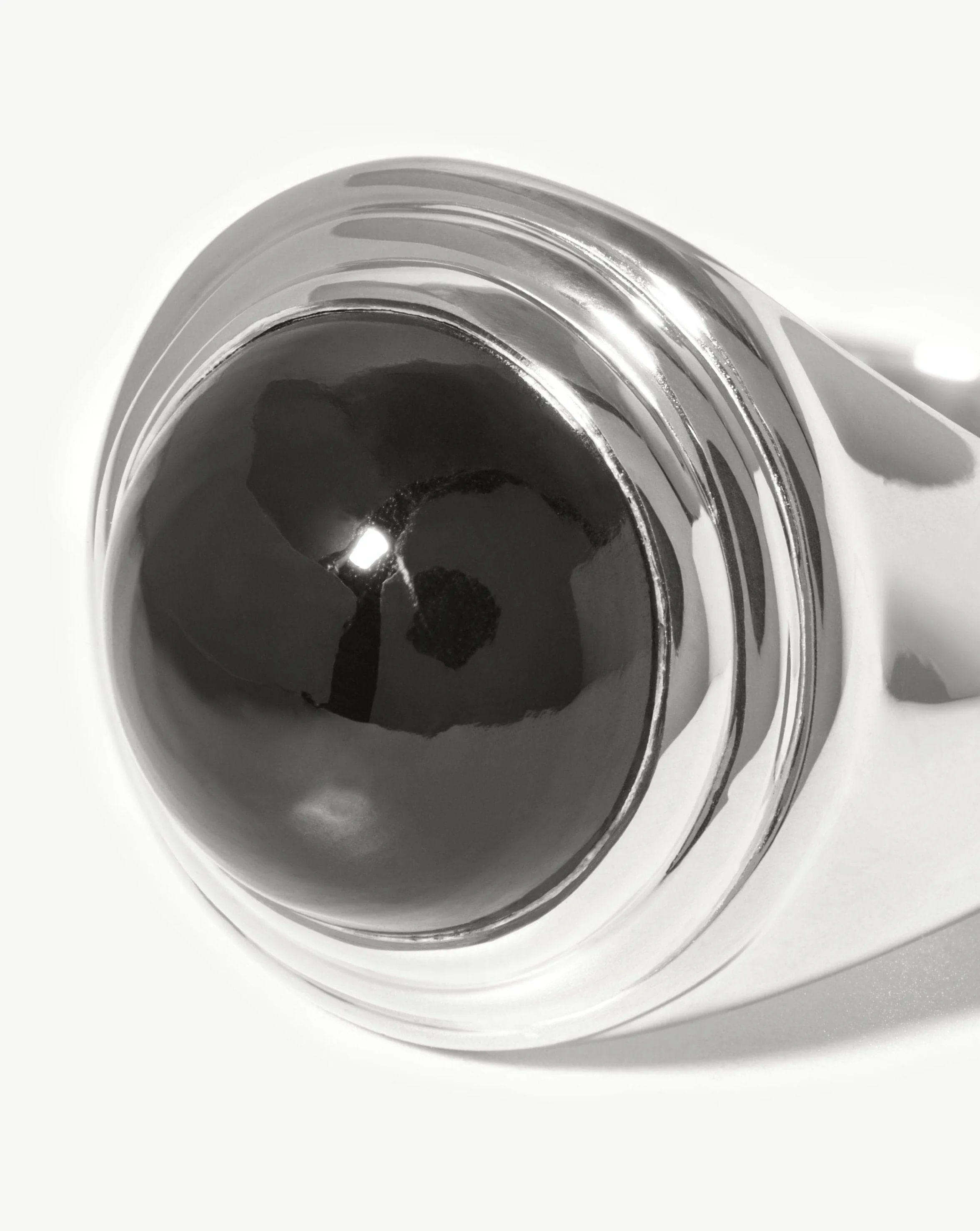 Sphere Ridge Ring | Silver Plated/Black Onyx